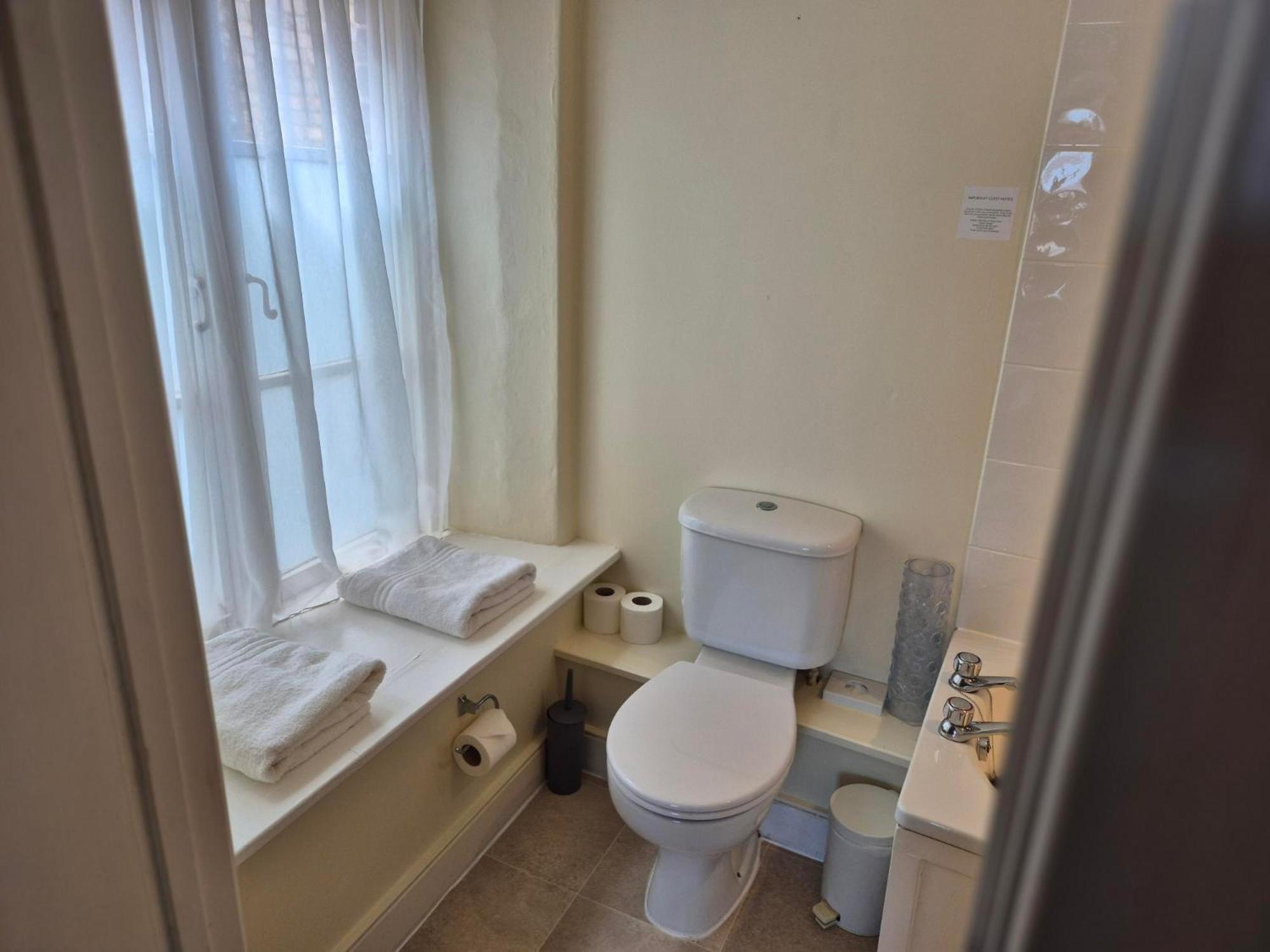 Ring O Bells Bed & Breakfast Чагфорд Екстериор снимка